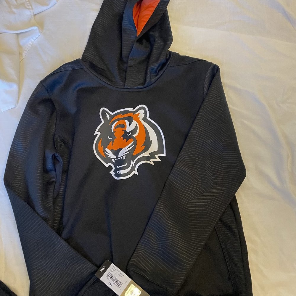 Cincinnati Bengal's Youth Large Sweatshirt and T-shirt